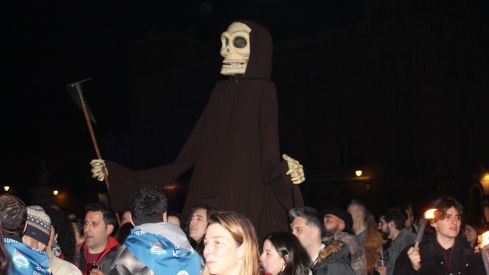 Genarín vuelve a conquistar las calles de León entre versos y orujo | José Martín