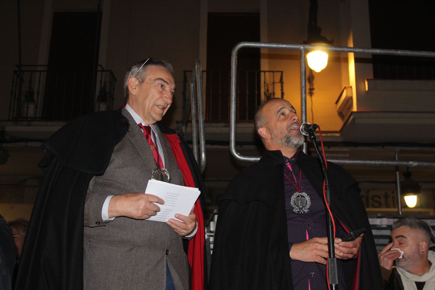 Genarín vuelve a conquistar las calles de León entre versos y orujo | José Martín