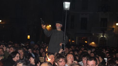 Genarín vuelve a conquistar las calles de León entre versos y orujo | José Martín