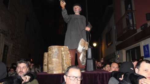 Genarín vuelve a conquistar las calles de León entre versos y orujo | José Martín