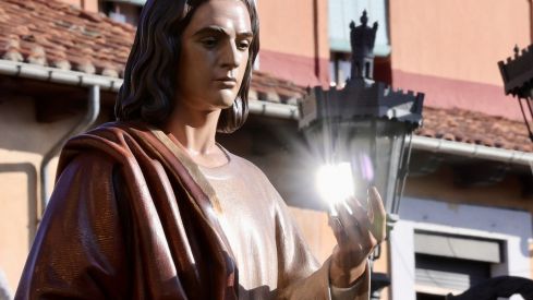 Más de 4.000 papones arropan el Encuentro en la Plaza Mayor de León | Carlos S. Campillo / ICAL Más de 4.000 papones arropan el Encuentro en la Plaza Mayor de León | Carlos S. Campillo / ICAL