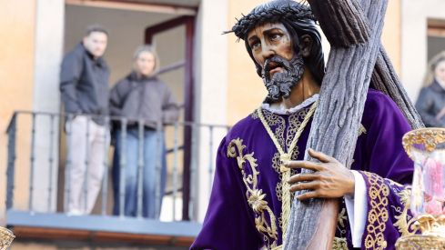 Más de 4.000 papones arropan el Encuentro en la Plaza Mayor de León | Carlos S. Campillo / ICAL Más de 4.000 papones arropan el Encuentro en la Plaza Mayor de León | Carlos S. Campillo / ICAL