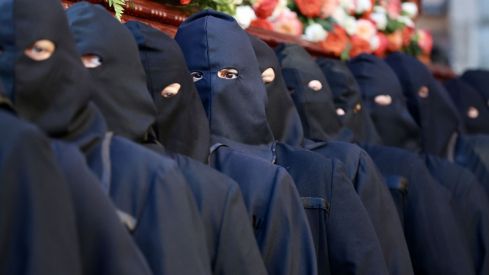 Más de 4.000 papones arropan el Encuentro en la Plaza Mayor de León | Carlos S. Campillo / ICAL Más de 4.000 papones arropan el Encuentro en la Plaza Mayor de León | Carlos S. Campillo / ICAL