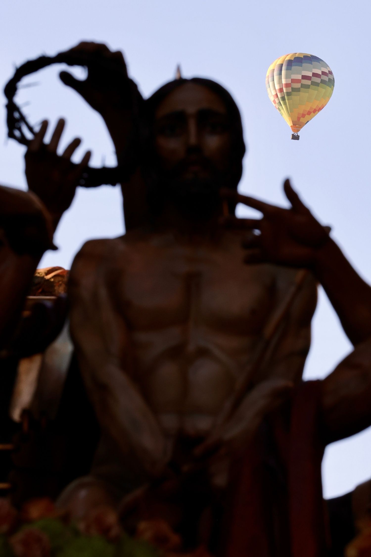 Más de 4.000 papones arropan el Encuentro en la Plaza Mayor de León | Carlos S. Campillo / ICAL Más de 4.000 papones arropan el Encuentro en la Plaza Mayor de León | Carlos S. Campillo / ICAL