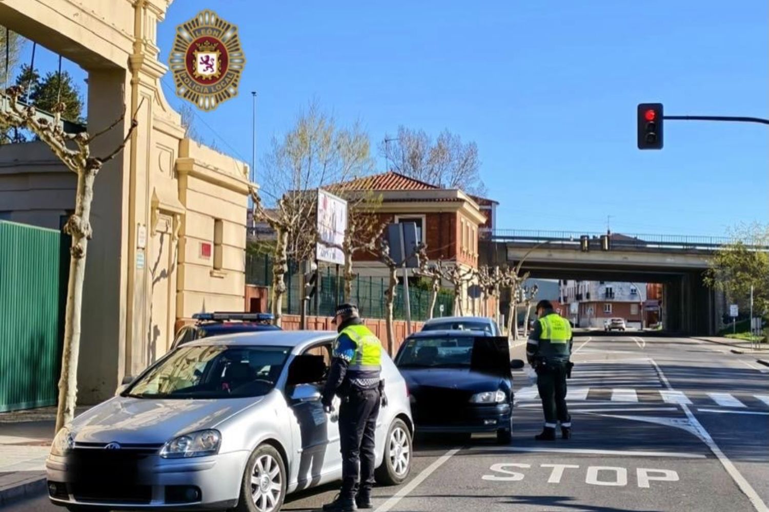 Control conjunto de la Policía Local y la Guardia Civil en León Control conjunto de la Policía Local y la Guardia Civil en León