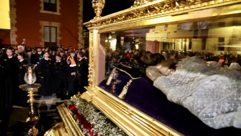 Del alba a la noche: El Entierro cierra el Viernes Santo en León | Carlos S. Campillo / ICAL Del alba a la noche: El Entierro cierra el Viernes Santo en León | Carlos S. Campillo / ICAL