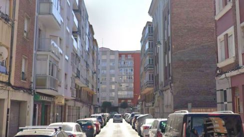 Un incendio en una vivienda de León deja un afectado por inhalación de humo