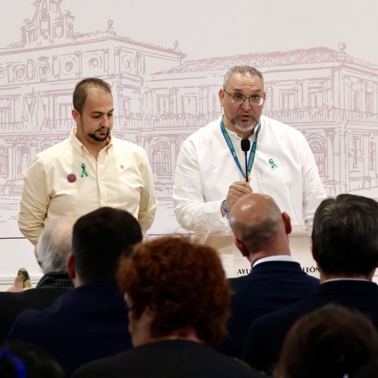 León reivindica la historia y la cultura gitana: "Un lugar que ahora pueden llamar hogar" | Carlos S. Campillo / ICAL León reivindica la historia y la cultura gitana: "Un lugar que ahora pueden llamar hogar" | Carlos S. Campillo / ICAL