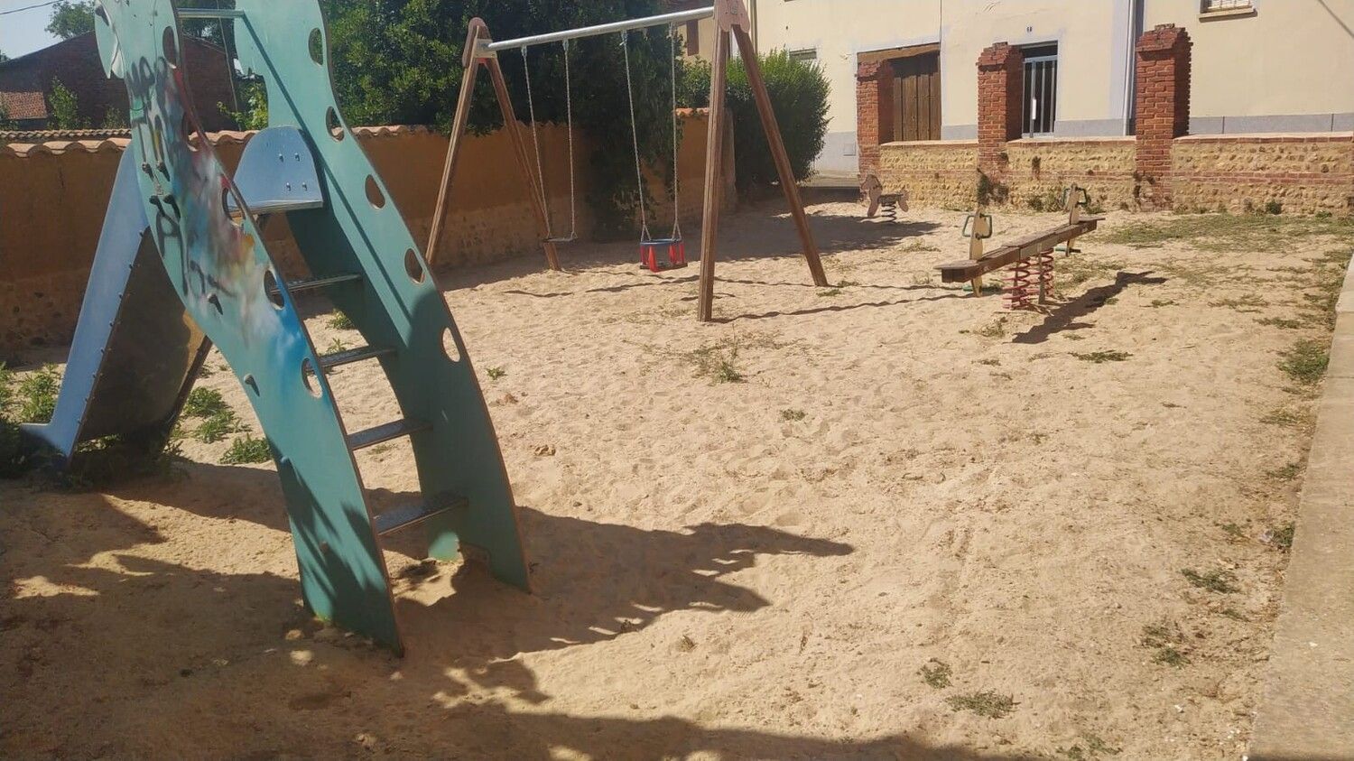 Antiguo parque en Villamoros de Mansilla Antiguo parque en Villamoros de Mansilla