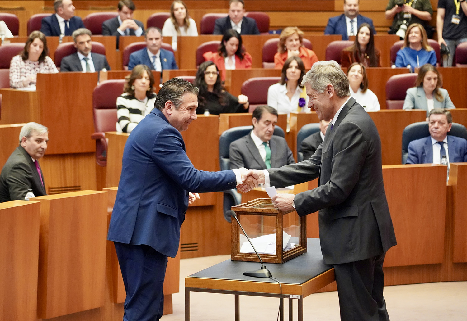 Luis Mariano Santos de UPL durante la sesión constitutiva en las Cortes de CyLICAL