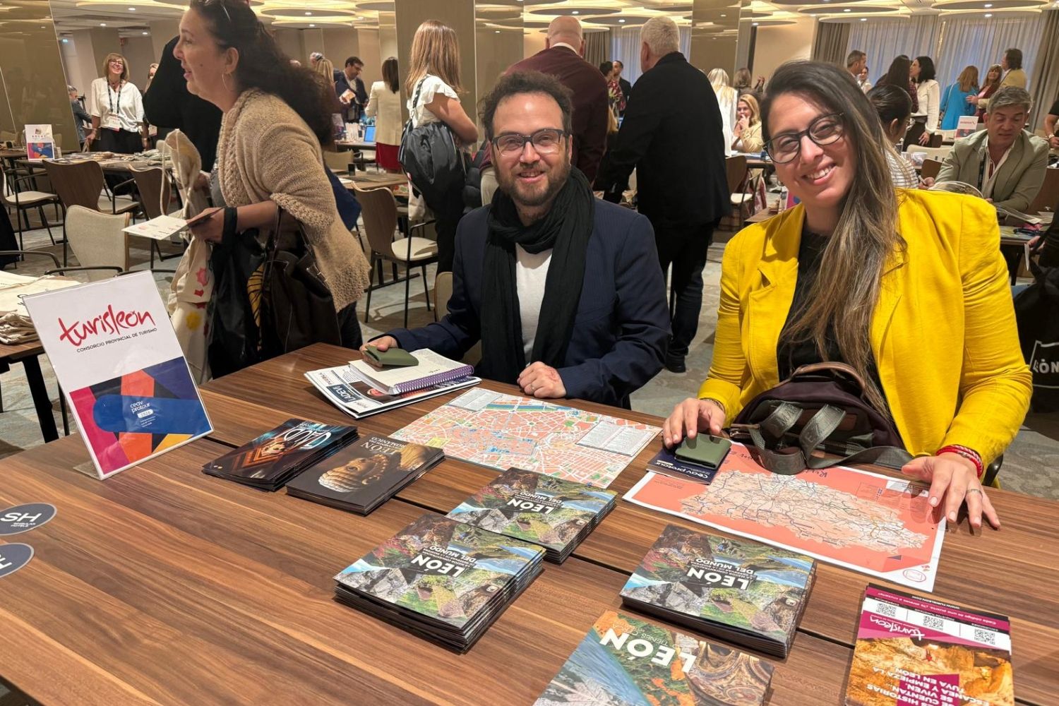 La provincia de León refuerza su promoción turística ante agencias de viajes en Valencia y Murcia 