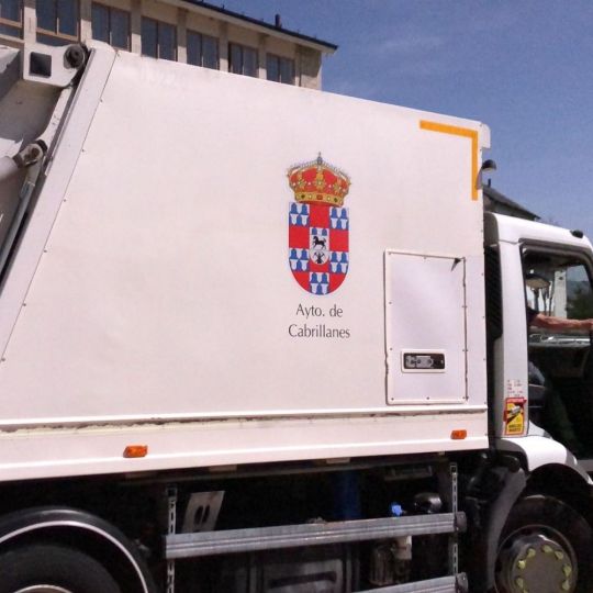 Cabrillanes asume el servicio de basuras para ahorrar costes y evitar subidas de impuestos