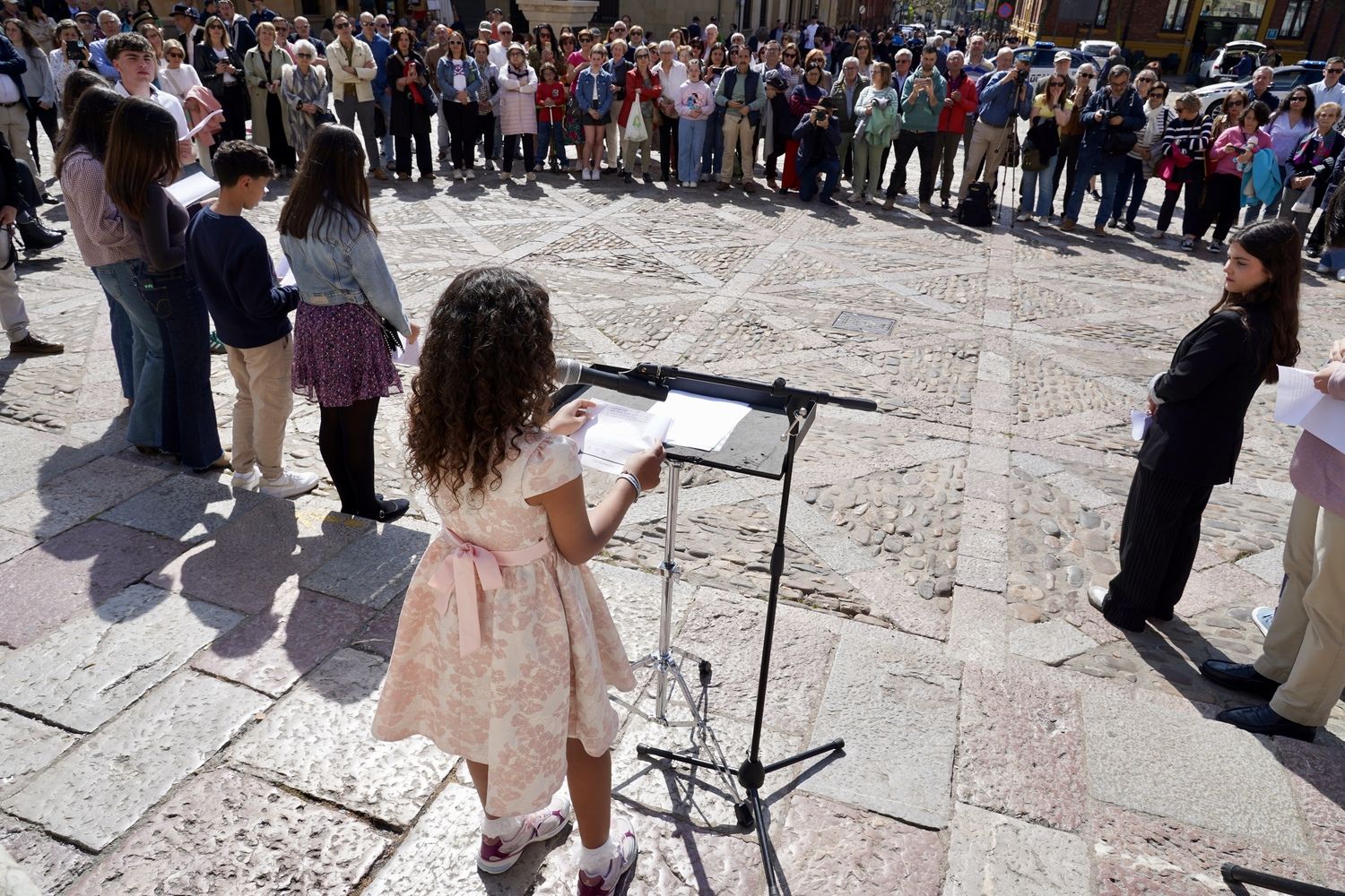 La Asociación de Amigos de los Decreta celebra la décima lectura pública del texto de los Decreta del año 1188 del rey Alfonso IX | Carlos S. Campillo (ICAL)
