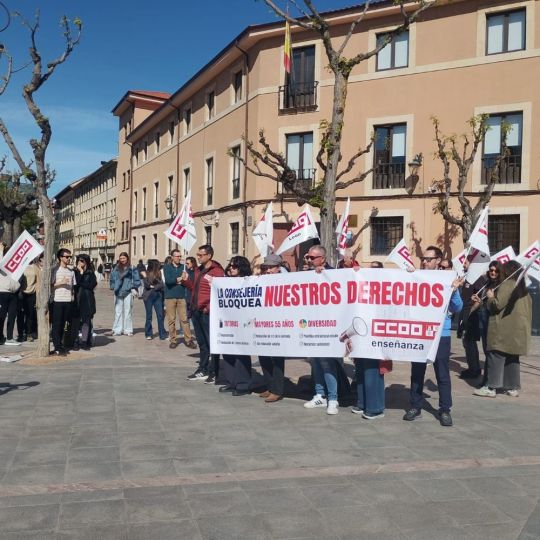 CCOO inicia movilizaciones en la provincia de León para exigir a la Junta el desbloqueo de las mejoras para docentes