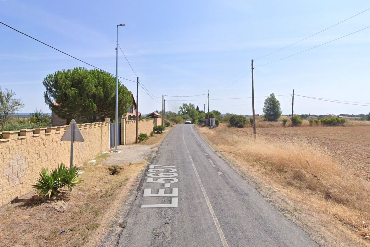 La Diputación de León impulsa nuevas mejoras en las carreteras a Villacil y Valduvieco