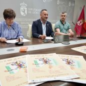 El Palacio de los Guzmanes se convierte en el gran templo del la palabra en el Día del Libro en León | Carlos S. Campillo / ICAL