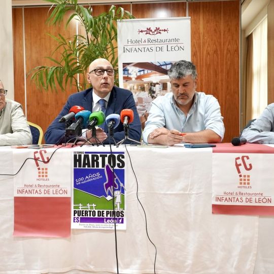 La Asociación Montaña de Babia y Luna advierte que actividad de Mieres en Pinos es “tan ilegal como plantar coca” | Carlos S. Campillo / ICAL