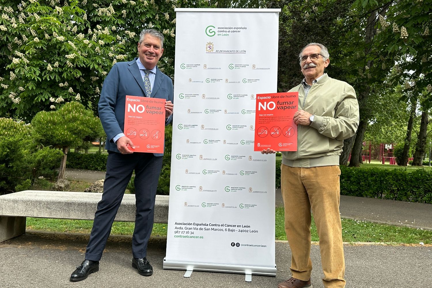 Adiós al tabaco en los parques de León: Ayuntamiento y AECC impulsan las zonas verdes libres de humo