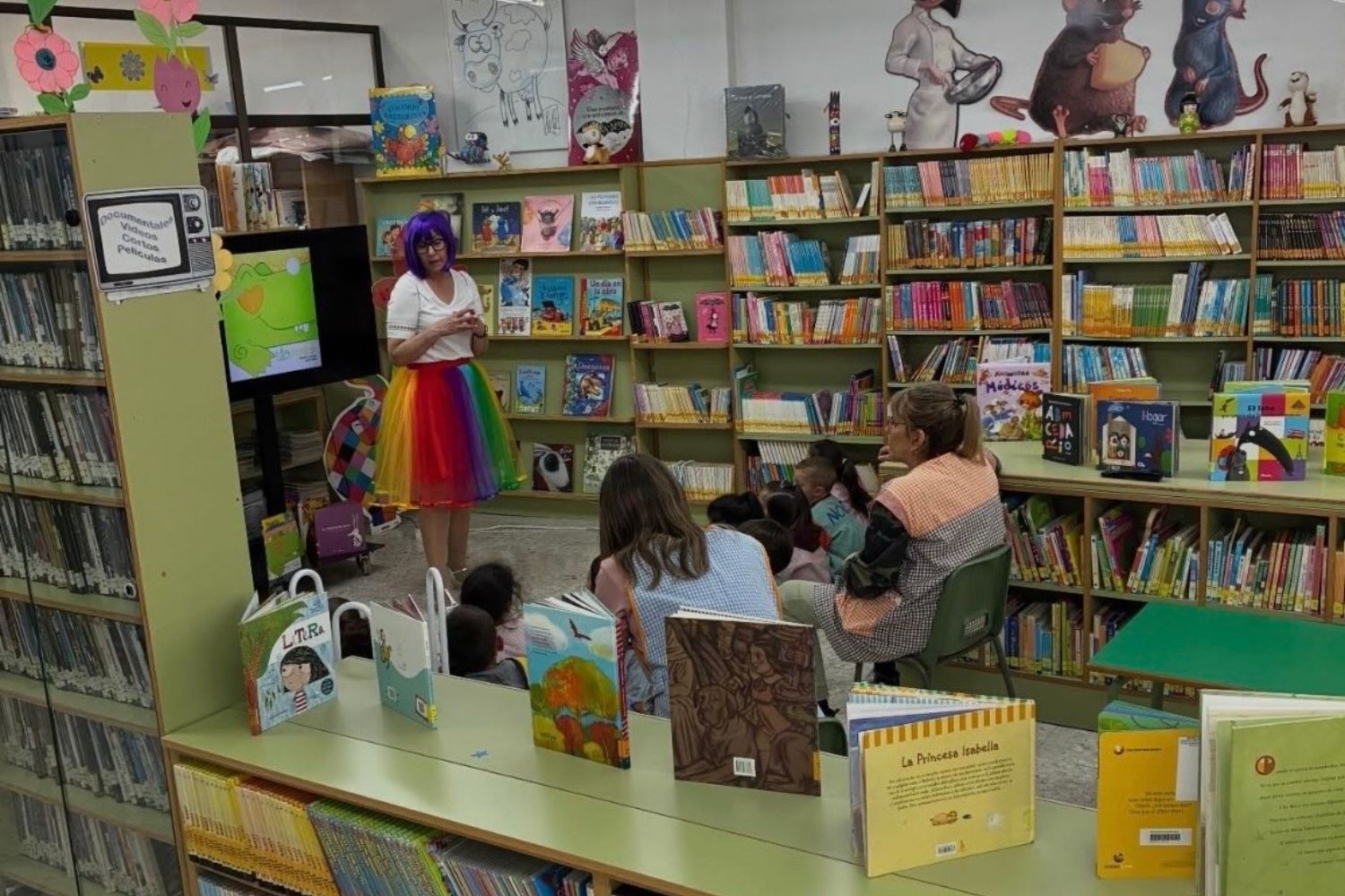 San Andrés del Rabanedo convierte el Día del Libro en una fiesta de lectura y solidaridad