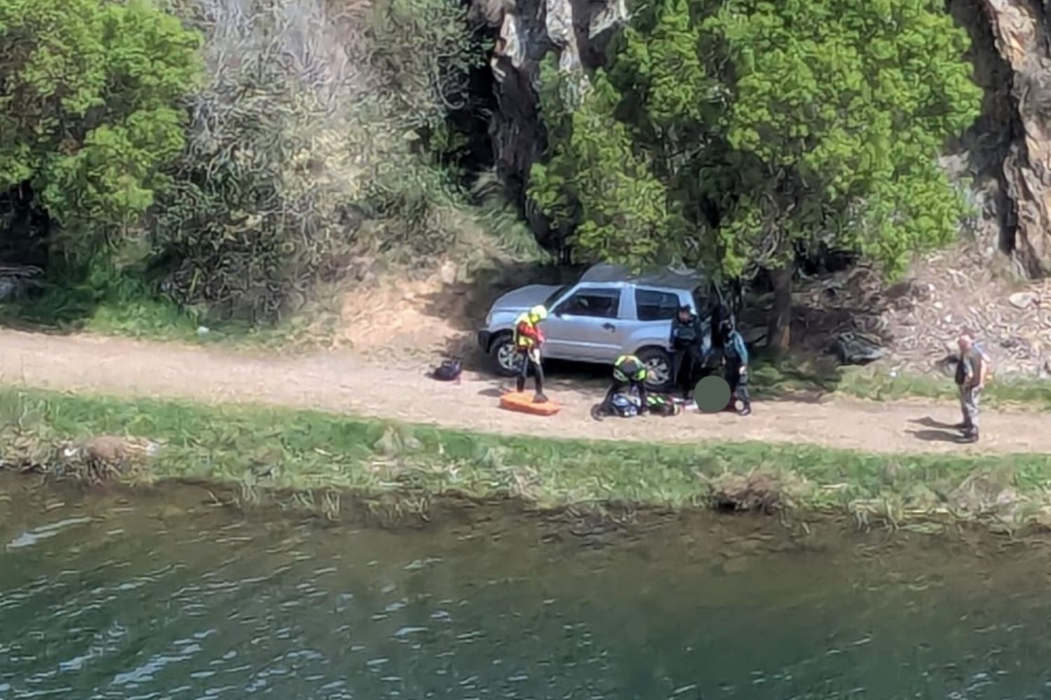 Rescatan a un hombre inconsciente junto al embalse de Selgas de Ordás (León)