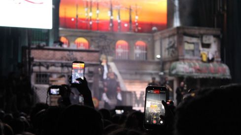 Omar Montes llena León con su concierto por el Día de la Comunidad | José Martín