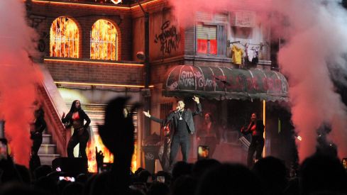 Omar Montes llena León con su concierto por el Día de la Comunidad | José Martín