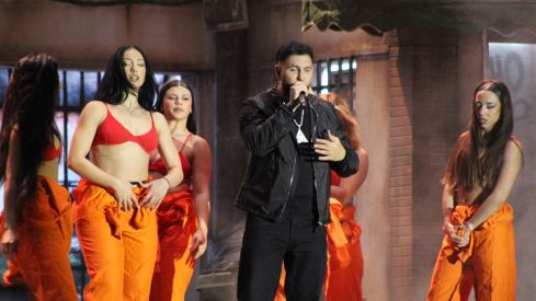 Omar Montes llena León con su concierto por el Día de la Comunidad | José Martín