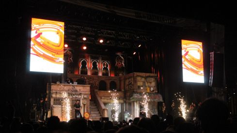 Omar Montes llena León con su concierto por el Día de la Comunidad | José Martín