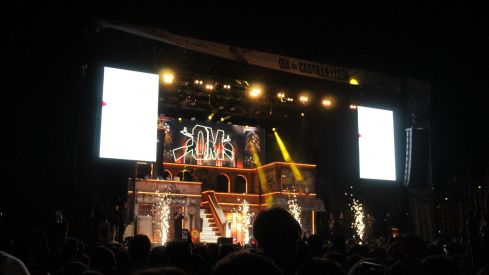 Omar Montes llena León con su concierto por el Día de la Comunidad | José Martín