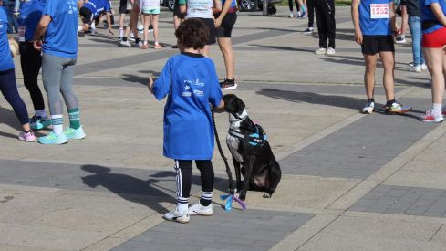Carrera solidaria por el Día de la Comunidad en León | José Martín
