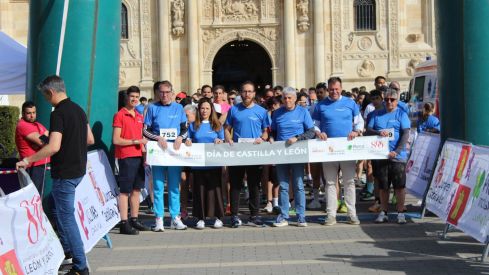 Carrera solidaria por el Día de la Comunidad en León | José Martín