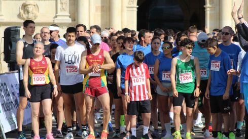 Carrera solidaria por el Día de la Comunidad en León | José Martín