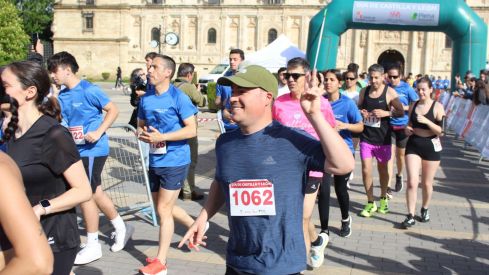 Carrera solidaria por el Día de la Comunidad en León | José Martín