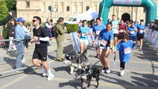 Carrera solidaria por el Día de la Comunidad en León | José Martín