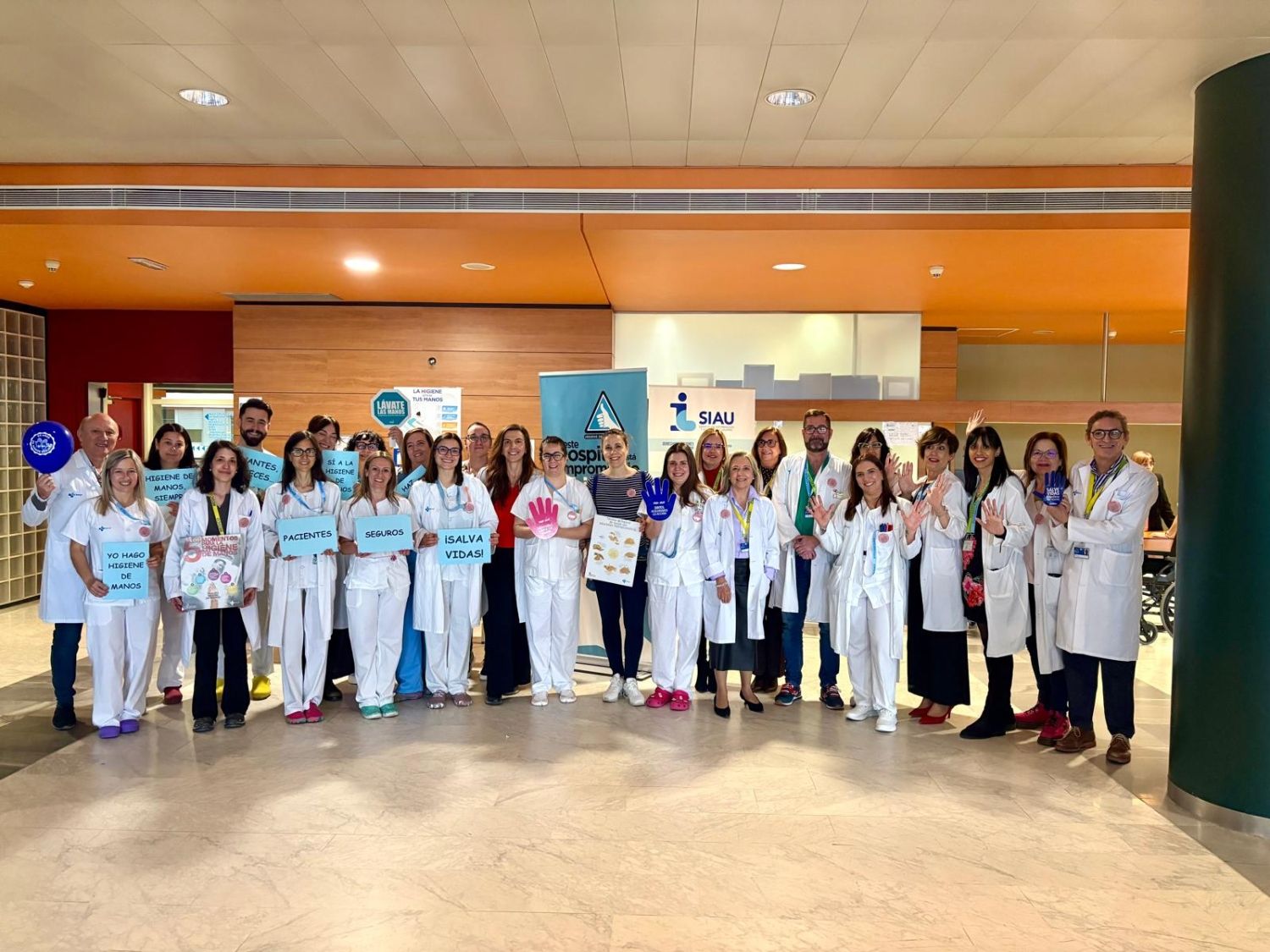 El Área de Salud de León se vuelca con el Día de la Higiene de Manos con actividades para sanitarios y pacientes
