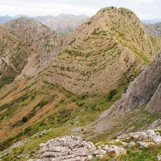 La ULE llevará la geología al público con una ruta por el Manto del Esla en el Geolodía 2026