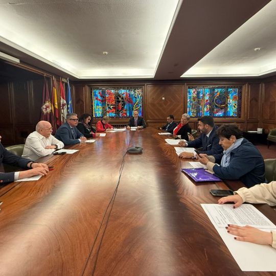 León destina cerca de  288.000 euros a reforzar su agenda cultural, social y deportiva