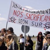 Concentración en protesta contra la planta de biomasa en de la Red de Calor de León | Carlos S. Campillo / ICAL Concentración en protesta contra la planta de biomasa en de la Red de Calor de León | Carlos S. Campillo / ICAL