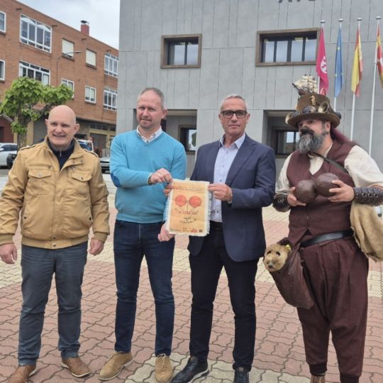 El Festival Internacional de Circo de Villaquilambre convierte Villaobispo en un espectáculo al aire libre