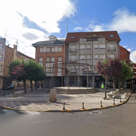 Atropellan a una septuagenaria en plaza Obispo Alcolea de La Bañeza Atropellan a una septuagenaria en plaza Obispo Alcolea de La Bañeza