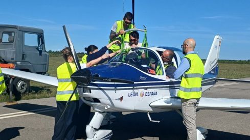 Inclusión en el aire: 24 usuarios del CRE de San Andrés del Rabanedo participan en vuelos adaptados en La Virgen del Camino Inclusión en el aire: 24 usuarios del CRE de San Andrés del Rabanedo participan en vuelos adaptados en La Virgen del Camino