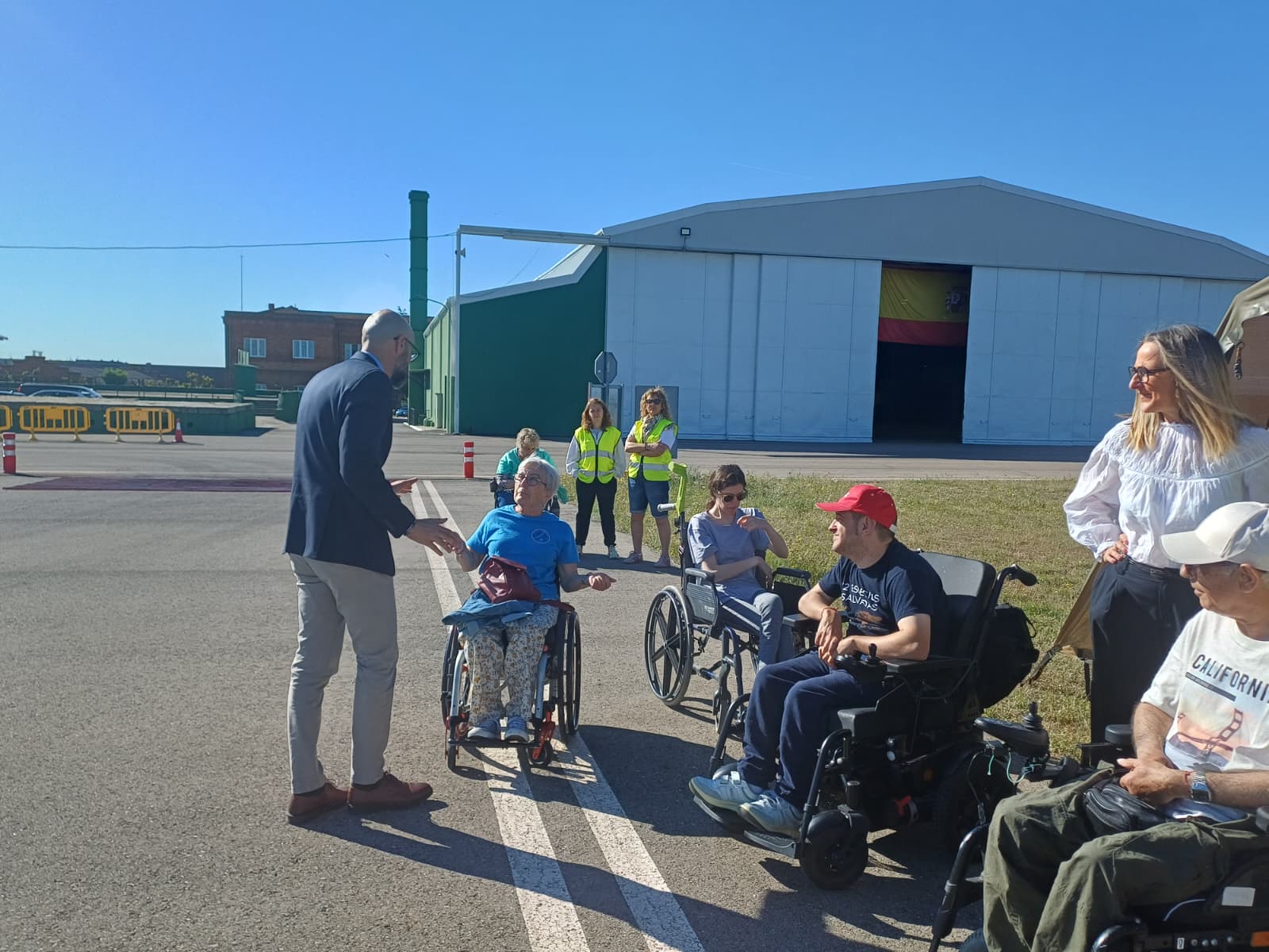 IX Jornada de Vuelo Adaptado en la Academia Básica del Aire de La Virgen del Camino