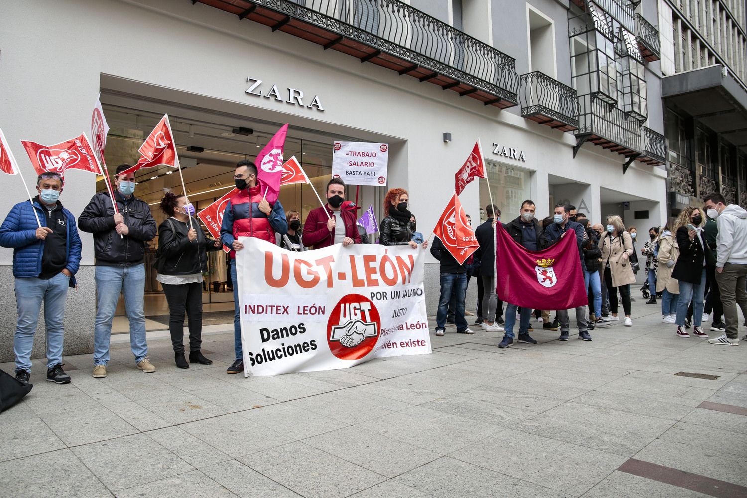 UGT planta cara al convenio ARTE y llama a la huelga al sector del textil en León | Carlos S. Campillo / ICAL
