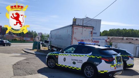 Investigan a un camionero por cuadruplicar la tasa de alcoholemia mientras circulaba en la N-120 en Hospital de Órbigo (León) Investigan a un camionero por cuadruplicar la tasa de alcoholemia mientras circulaba en la N-120 en Hospital de Órbigo (León)