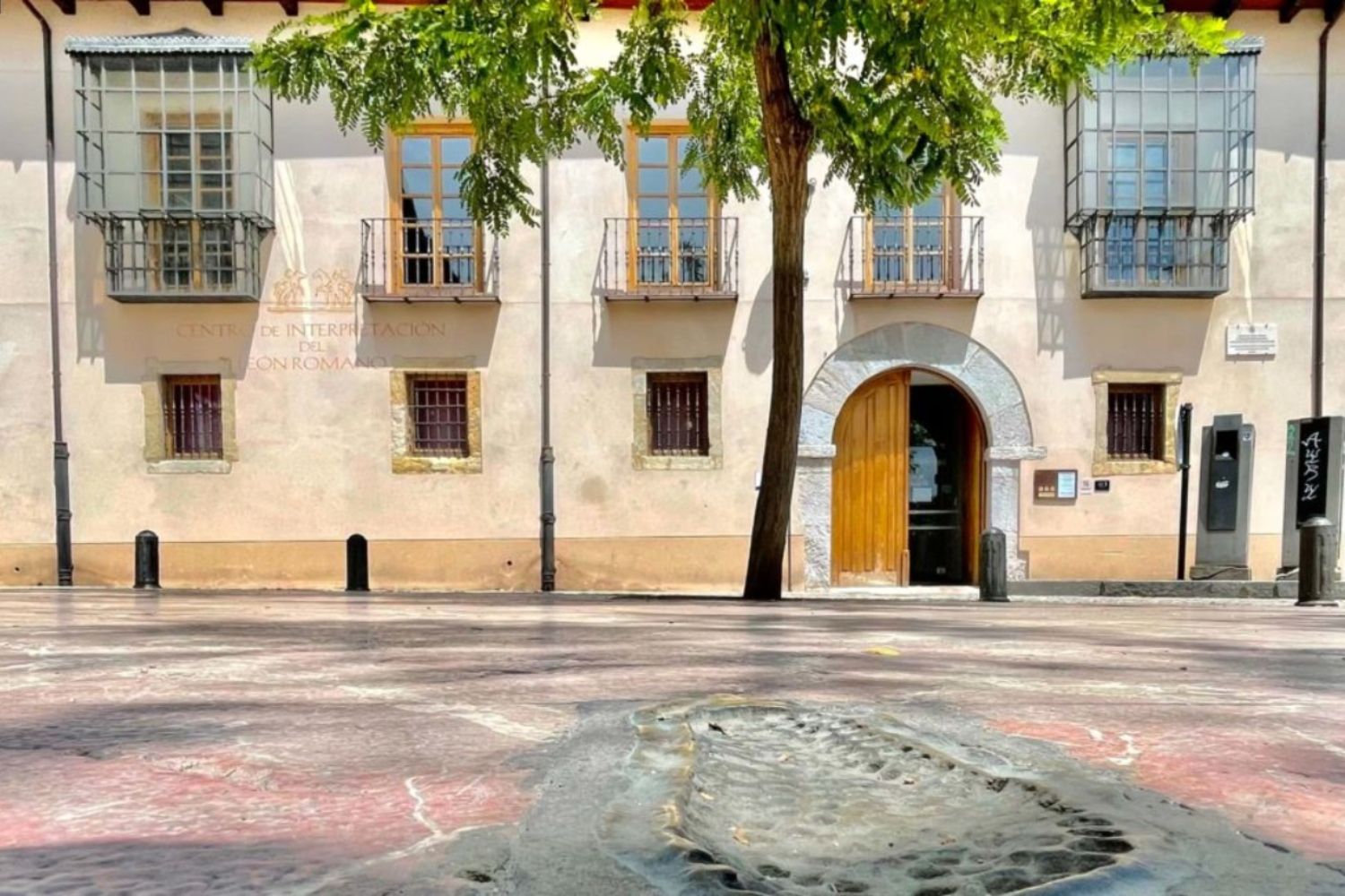 El Archivo Histórico de León abre sus puertas para descubrir ocho siglos de historia