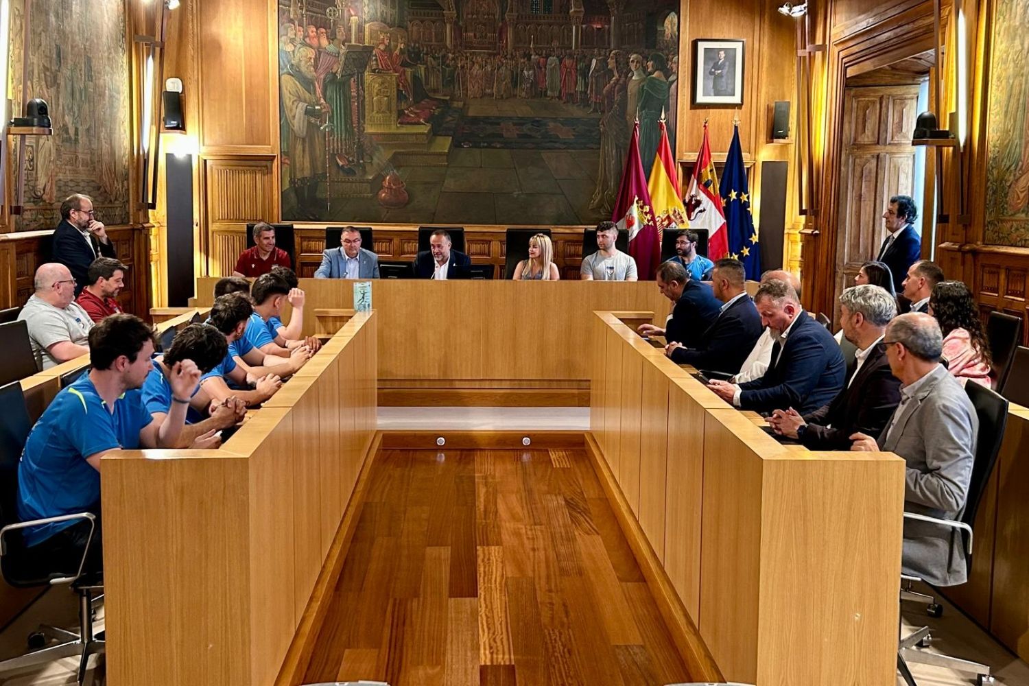 Recepción al BM Sariegos en la Diputación de León tras su ascenso a Primera Nacional Recepción al BM Sariegos en la Diputación de León tras su ascenso a Primera Nacional