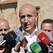 José Antonio Diez, alcalde de León, durante la presentación del X Salón del Vehículo Nuevo Acole-Cel | Carlos S. Campillo / ICAL
