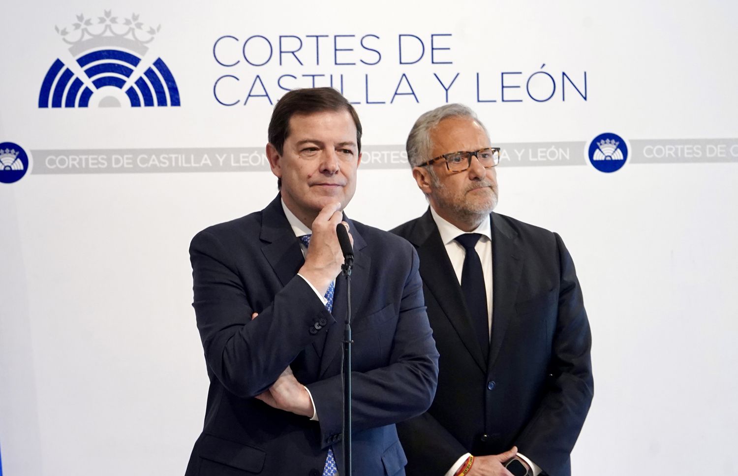 Miriam Chacón / ICAL. El presidente del Partido Popular de Castilla y León, Alfonso Fernández Mañueco, y el portavoz de Vox, Carlos Pollán, informan sobre el acuerdo de gobierno entre las dos formaciones políticas. (1)