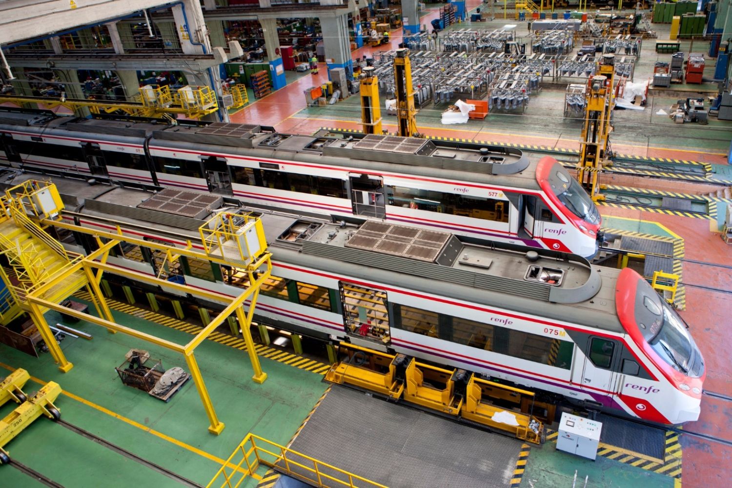 El PP de León alerta del posible desmantelamiento de los talleres de material remolcado de Renfe | RENFE