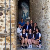  El pasaje del Espolón de León acoge el mural temporal ‘El leopardo de las Nieves’